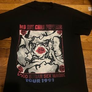 Red hot chili pepper tee | Size medium